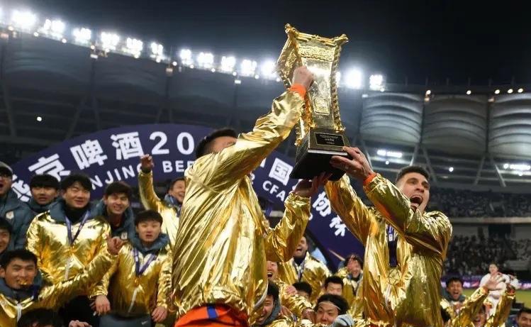 江苏舜天在主场战胜河南建业