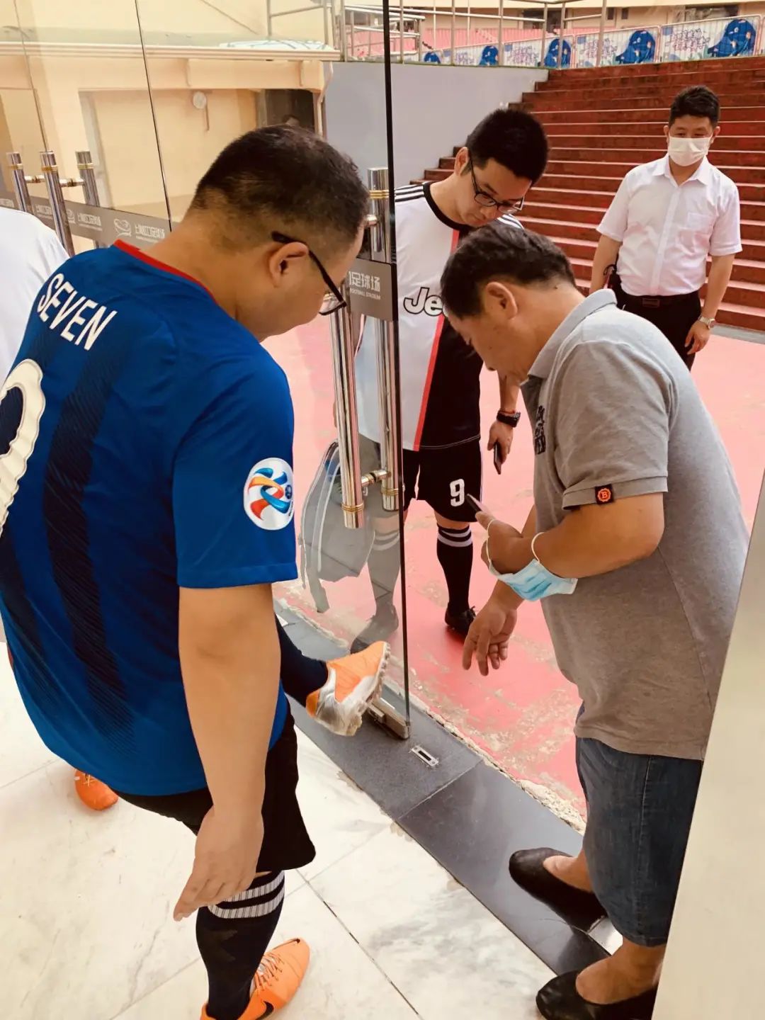 穆古鲁扎迎来三赛季高光表现,IG球迷沸腾!