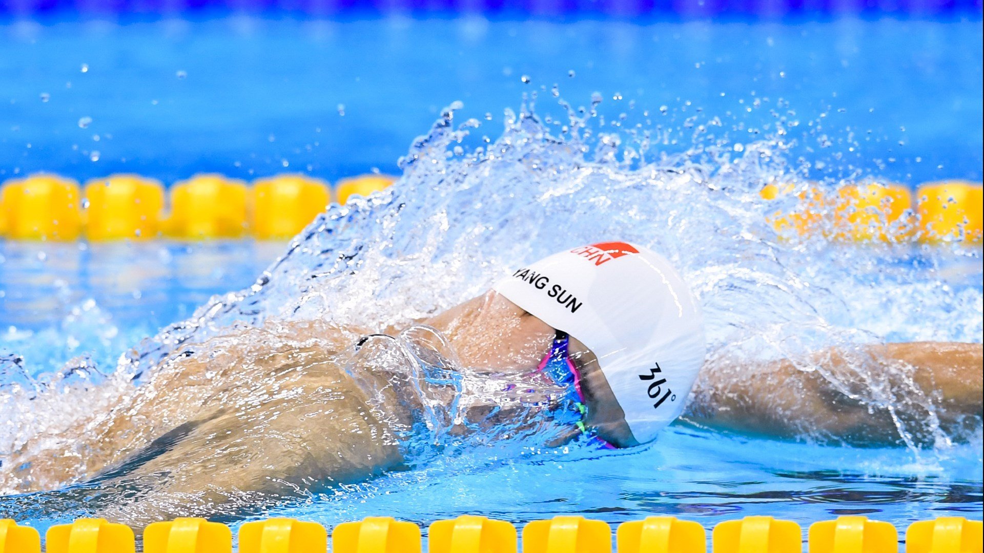 电竞最新战报！德国队迎战西班牙队，超级对决，球迷热情点燃赛场